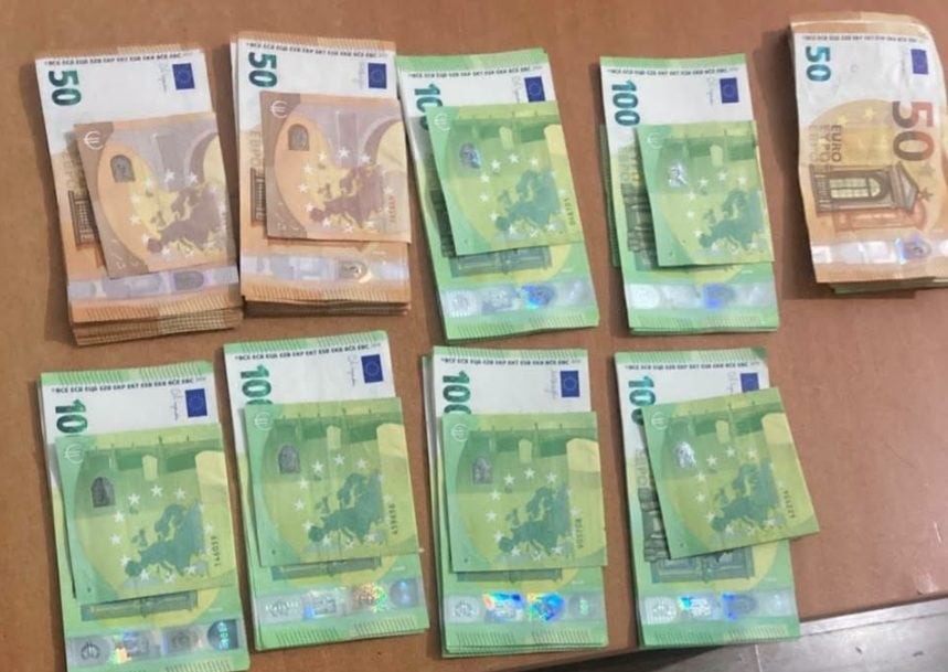 Operacioni në Obiliq: Policia kap armë, municion, para dhe lëndë narkotike në Grabovc