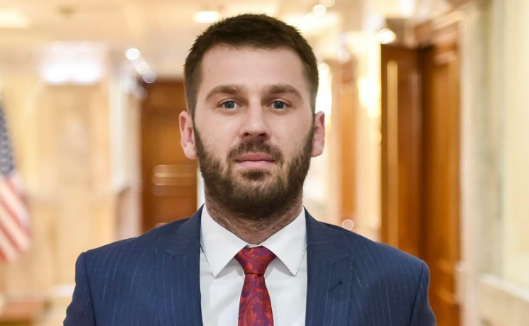 Pse dukej i mërzitur Glauk Konjufca gjatë zgjedhjes së presidenteve? Flet deputeti i Vetëvendosjes