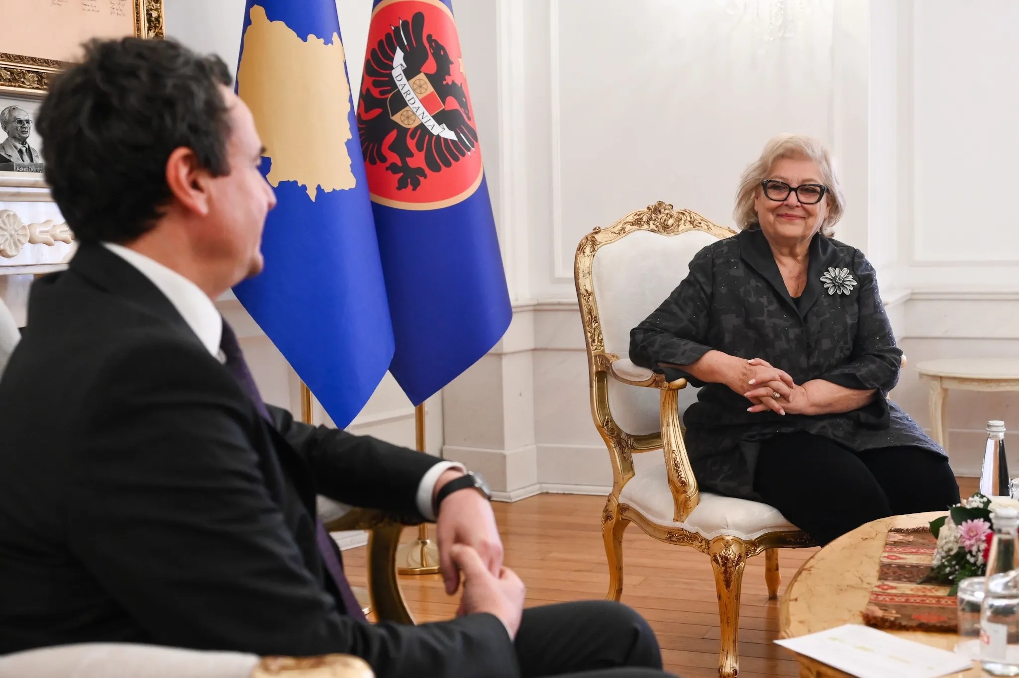 Zgjedhja e presidentes Shiroka-Pula dhe takimi me Kurtin sinjalizojnë epokë të re stabiliteti dhe angazhimi institucional