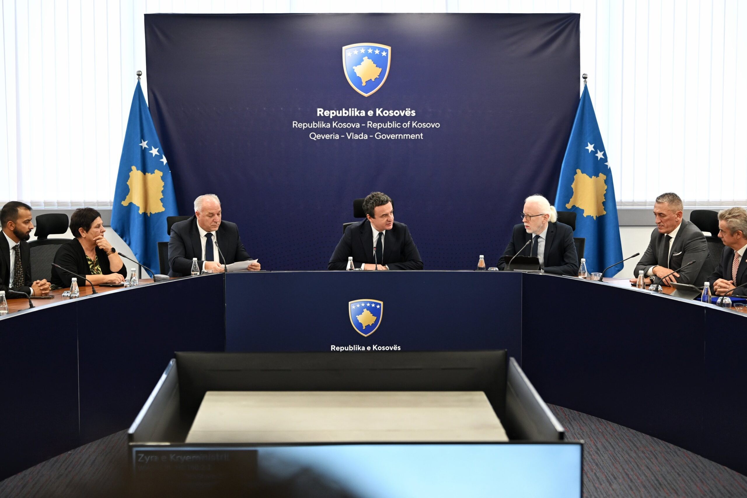 Inovacion për pakicat në Kosovë: Kryeministri Kurti lanson platformën digjitale për grante dhe punësim