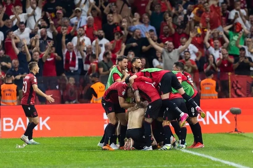 Paradoksi i futbollit shqiptar: Suksesi që nderoi kombin përballë neglizhencës shtetërore