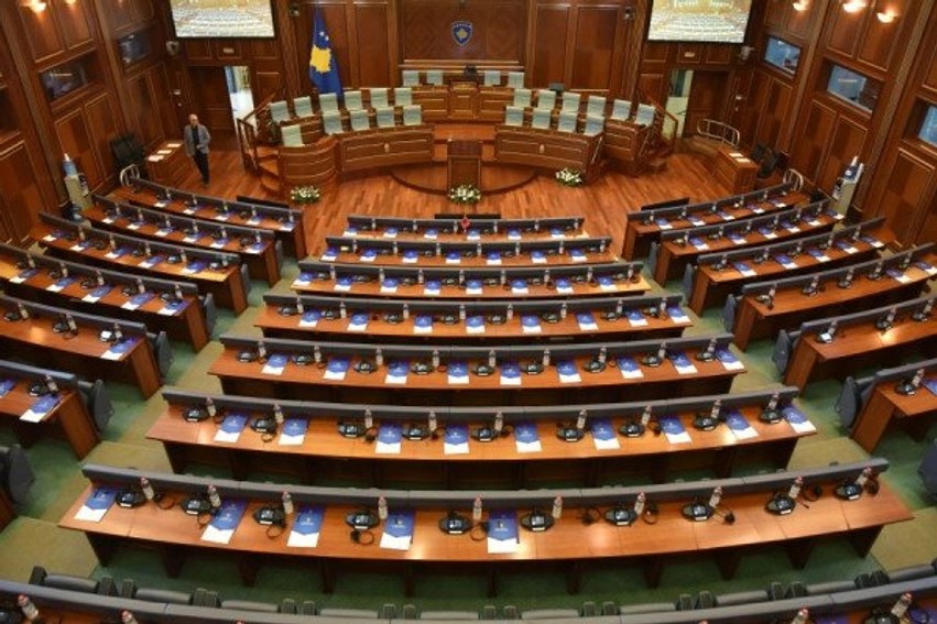 Skadimi i afatit kushtetues për presidentin: Kuvendi ende pa thirrje zyrtare për seancë