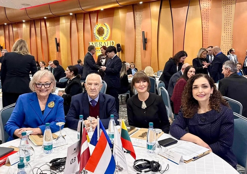 Osmani kërkon drejtësi të pandikuar nga politika në 17-vjetorin e Kushtetueses