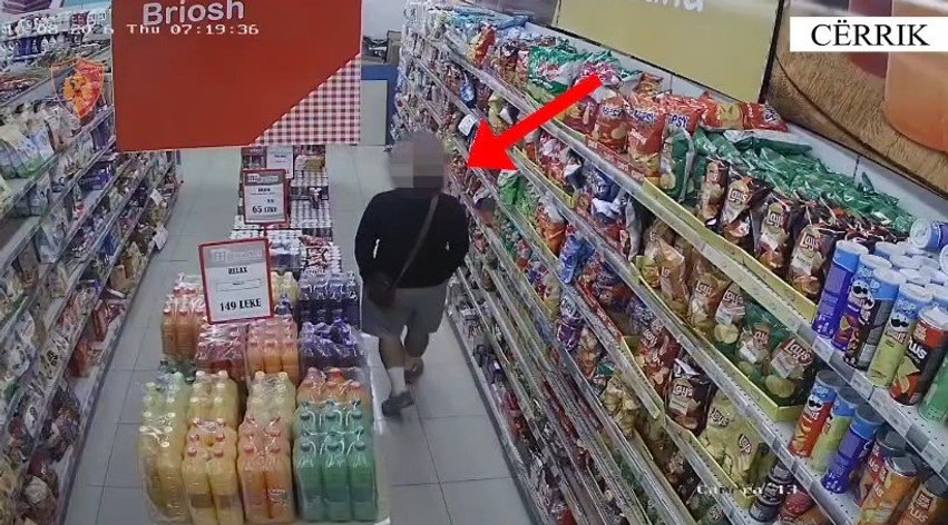 Cërrik: Vë zjarrin në një supermarket dhe rrezikon jetën e punonjësve, vihet në pranga 45-vjeçari