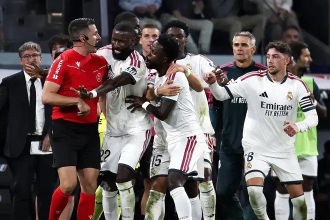 Goditje e rëndë për Real Madridin: Vinicius merr katër ndeshje pezullim dhe humbet ‘El Clásicon’