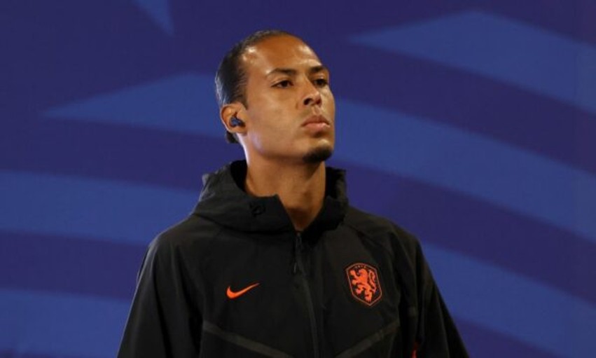 Eksperti italian paralajmëron: Virgil van Dijk përfundimisht do të vishet kuqezi