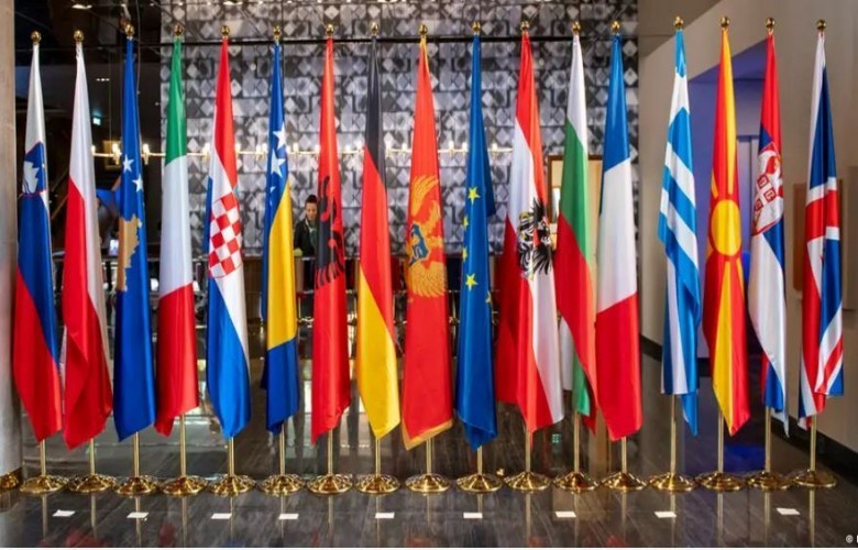 Pse po shndërrohet e drejta e vetos në BE në një armë politike kundër vendeve kandidate?