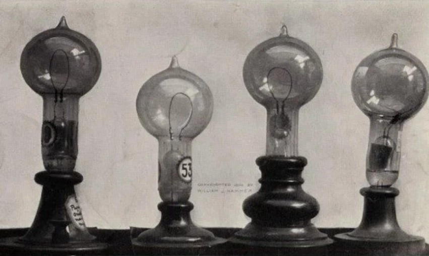 147 vjet nga momenti që ndriçoi botën: Si ndryshoi rrënjësisht historia e energjisë elektrike