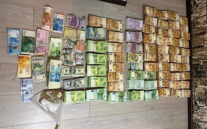 Operacion në veri të vendit: Policia e Kosovës zbulon armatim, municione dhe uniforma ushtarake