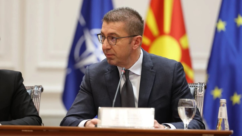 Mickoski paralajmëron Sofjen zyrtare: Refuzimi i takimit do të dëshmojë shqetësimet tona