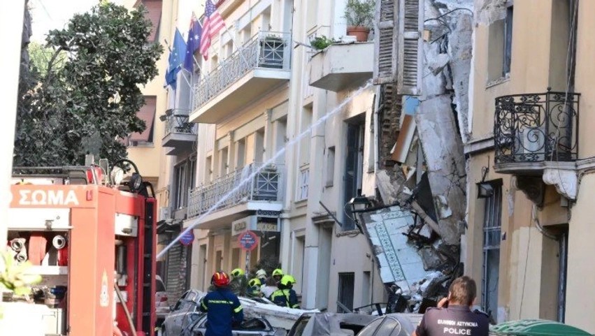 Tronditet Athina: Shpërthim i dhunshëm shemb një objekt në qendër, plagosen dy persona
