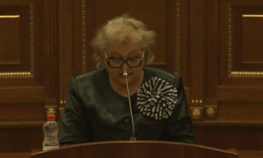 Vjosa Osmani uron presidenten e re, Justina Shiroka-Pula: Do të keni mbështetjen time për interesat e vendit