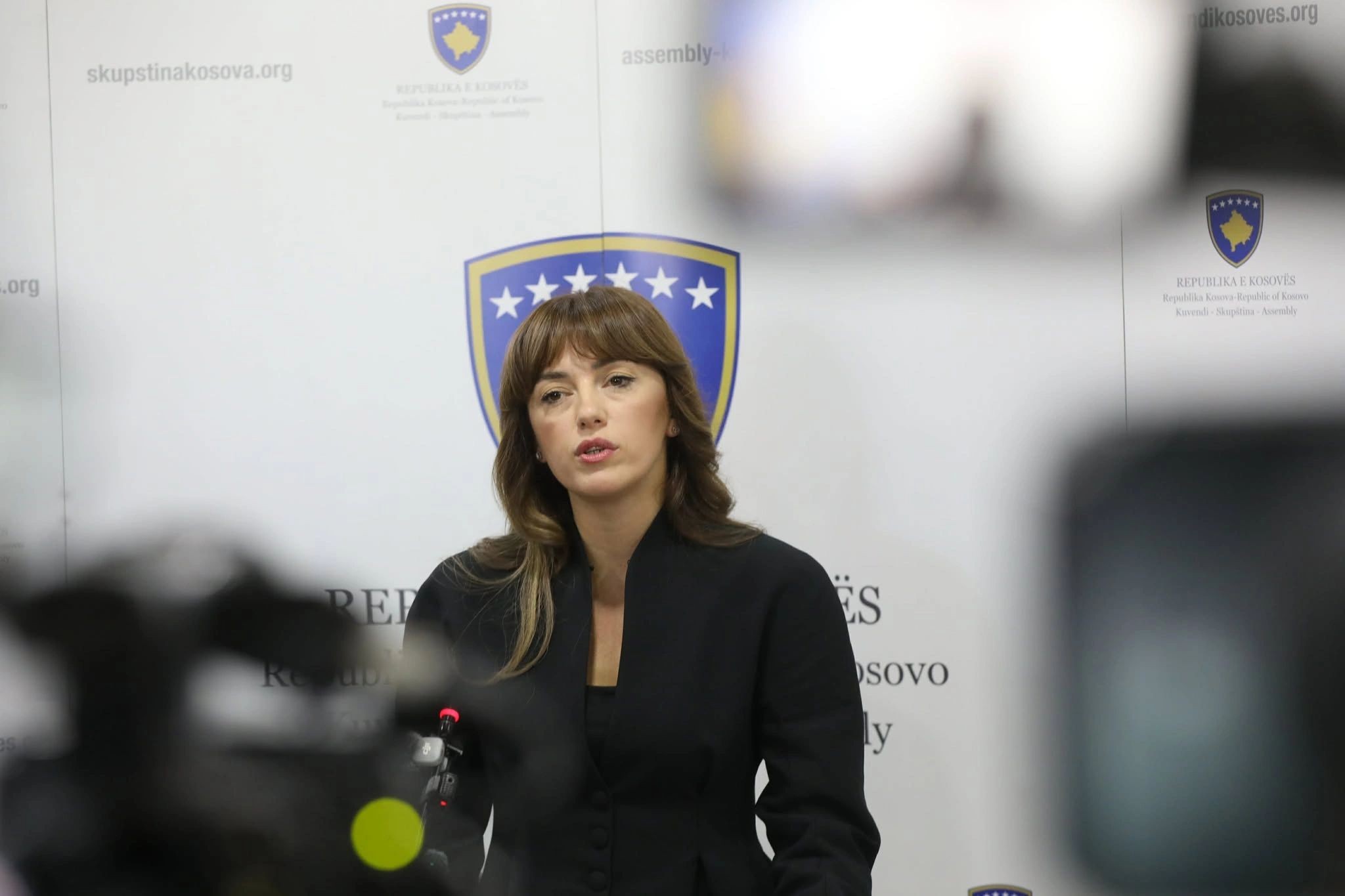 Kreu i Kuvendit të Kosovës bën thirrje për reflektim ndaj protestave në Shqipëri, dënon çdo formë dhunë
