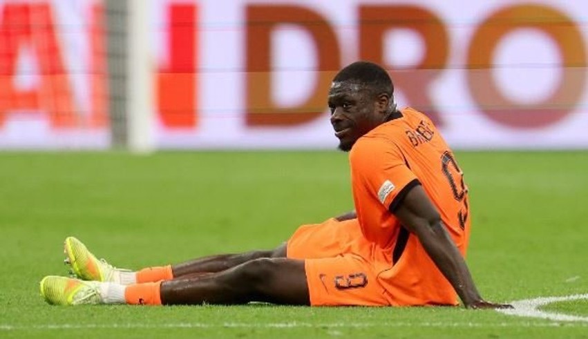 Holanda mbetet pa Brobbey, trajneri Xavi fton menjëherë sulmuesin e Manchester Unitedit