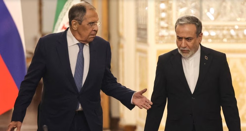 Vizita e Lavrov në Teheran: Sfidat diplomatike dhe dilemat rreth ndihmës ruse për Iranin