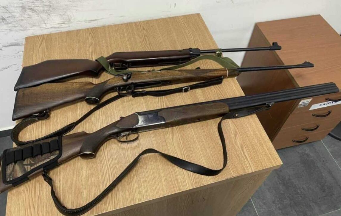 Aksion në Han të Elezit: Policia sekuestron tri armë gjatë një bastisjeje