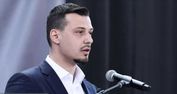 Protestat për ish-krerët e UÇK-së: Endrit Thaçi falënderon qytetarët për mbështetjen e palëkundur