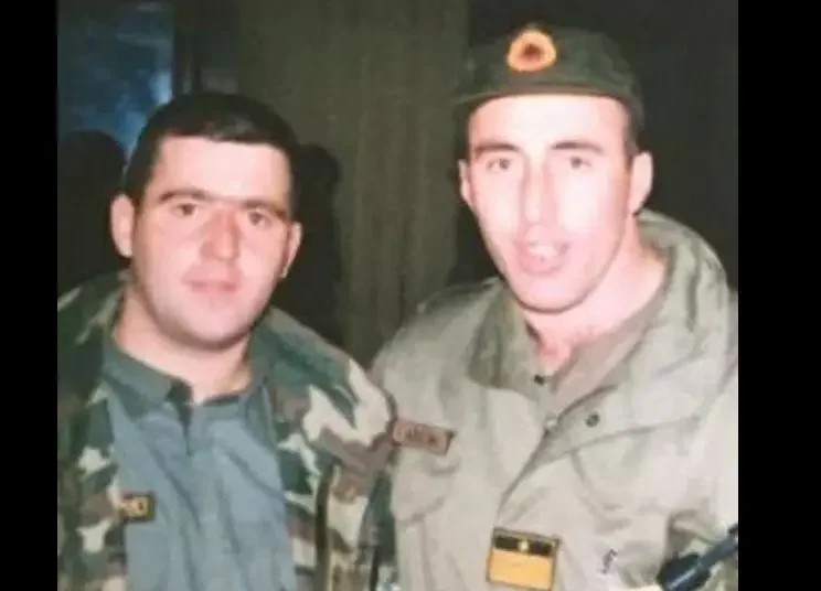 Humbje e madhe për UÇK-së, Ramush Haradinaj përcjell mesazh prekës për ndarjen nga jeta të bashkëluftëtarit Valdet Selimaj