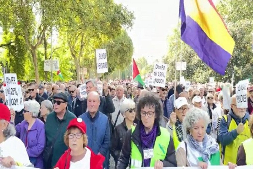 Tensionet në prag të zgjedhjeve në Spanjë: Dhjetëra mijëra qytetarë zbresin në rrugët e Madridit për të mbrojtur pensionet publike