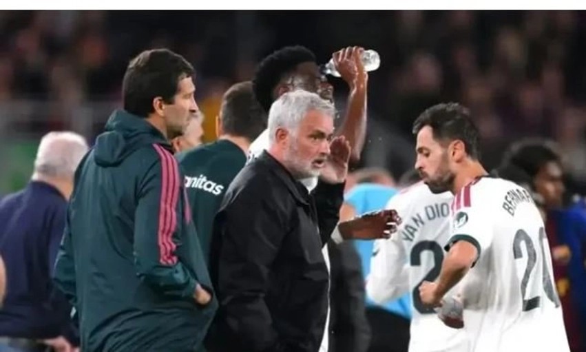 Mourinho tregon ambiciet e Realit: Kemi pjekuri për të fituar trofe, El Clasico ishte vetëm një ndeshje