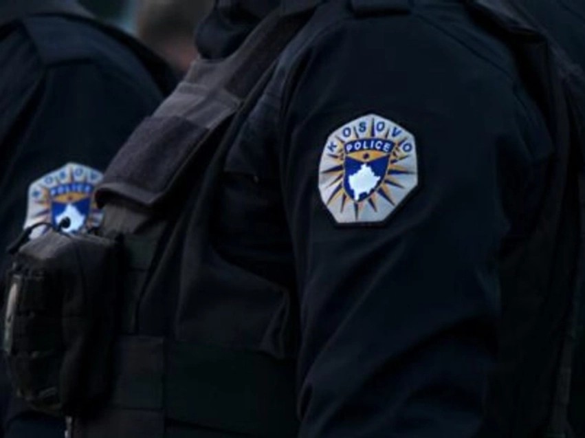Operacioni në Gjilan: Policia kap automjetin me mallra të kontrabanduara dhe motor pa dokumente