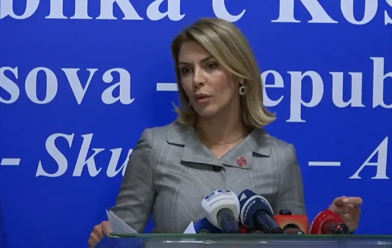 Deputetja e PDK-së kërkon veprime nga ekzekutivi: Dorëzoni në Kuvend projektligjin për Dhomat e Specializuara