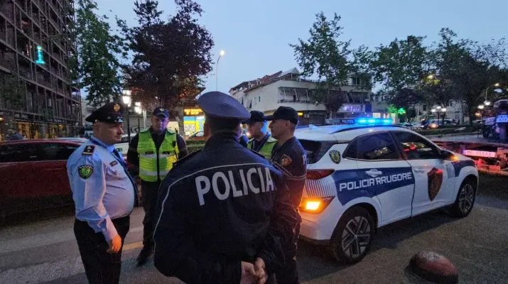 Tragjedi në aksin Korçë-Maliq: Ndërron jetë 18-vjeçari që u përplas nga makina