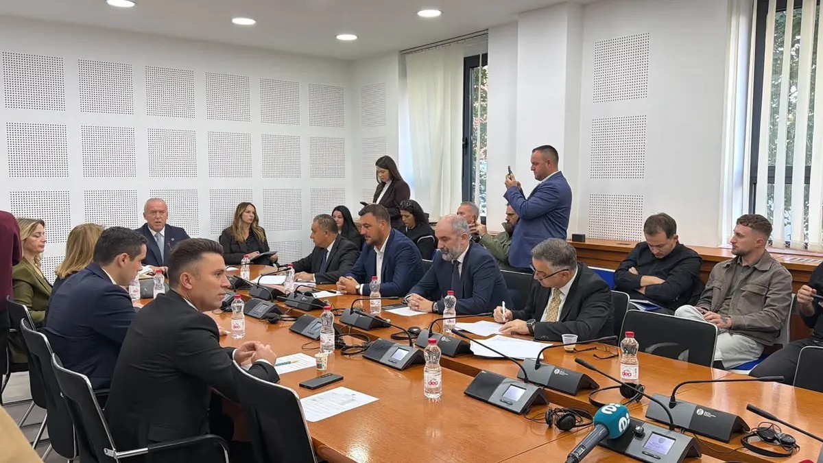 Hapet rruga për ndryshimet në Ligjin për Gjykatën Speciale: Komisioni jep dritën jeshile