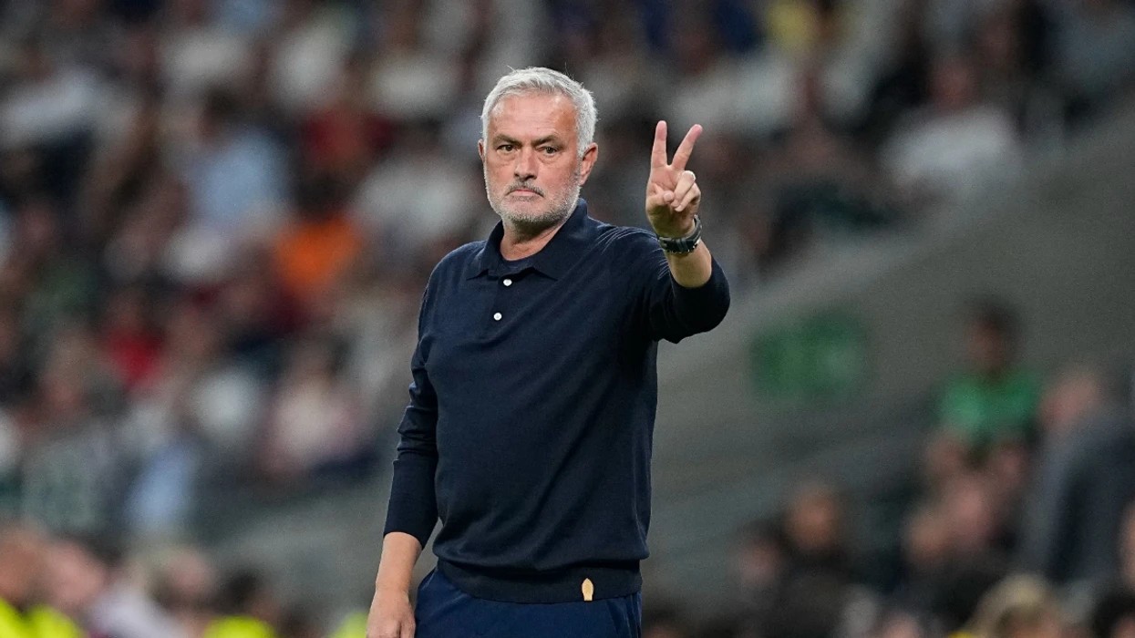 Tensionet në fushë dhe kartoni i kuq i Vinicius, Mourinho alarmohet para supersfidës