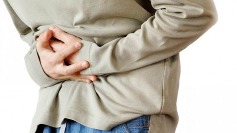 Incident shëndetësor në Korçë: Gjashtë fëmijë dërgohen në spital me shenja helmimi