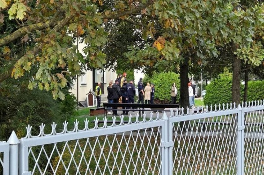 Tronditje në Poloni: Sulm me hanxhar në një shkollë, dhjetë të plagosur