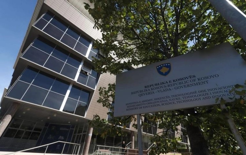 MASH përgënjeshtron lajmin viral: Më 6 tetor procesi mësimor do të zhvillohet normalisht