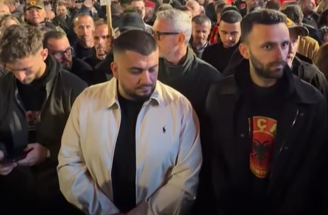 Ermal Fejzullahu në protestën “Jo në emrin tim”: UÇK-ja është shtylla që na bashkon