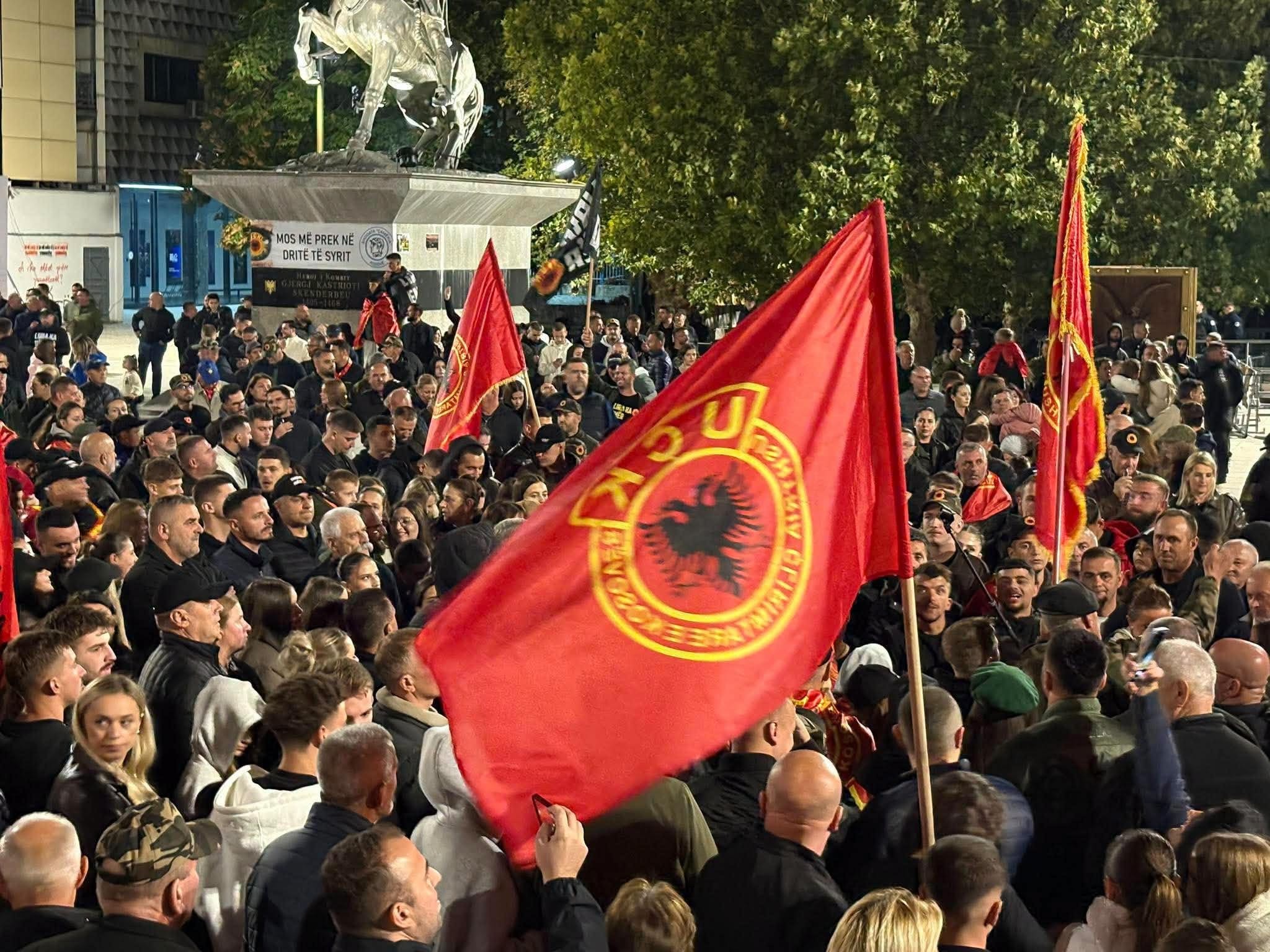 Vazhdojnë protestat në Prishtinë: Mbahet nata e 11-të në mbështetje të ish-krerëve të UÇK-së