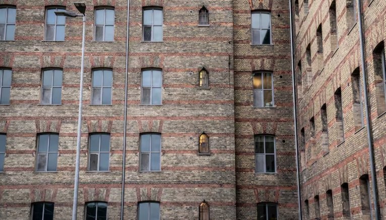 Incident në Danimarkë: Dy gardianë nga Kosova ballafaqohen me dyshime për sulm ndaj një të burgosuri