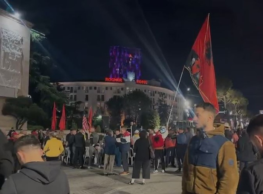 Protestat antiqeveritare hyjnë në ditën e 134-të, qytetarët marshojnë drejt Kryeministrisë