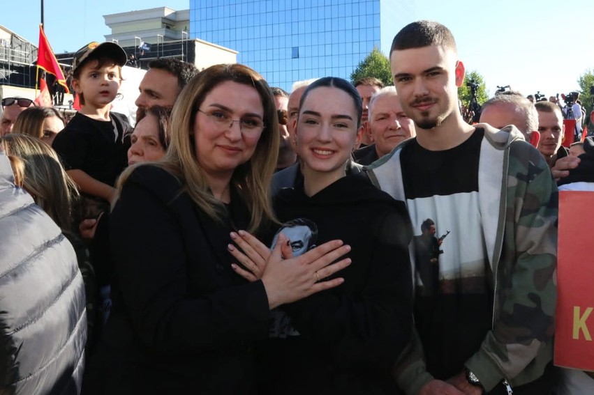 Shqipe Selimi pas protestës në Prishtinë: Zëri i qytetarëve, jehonë e drejtësisë për luftën e UÇK-së