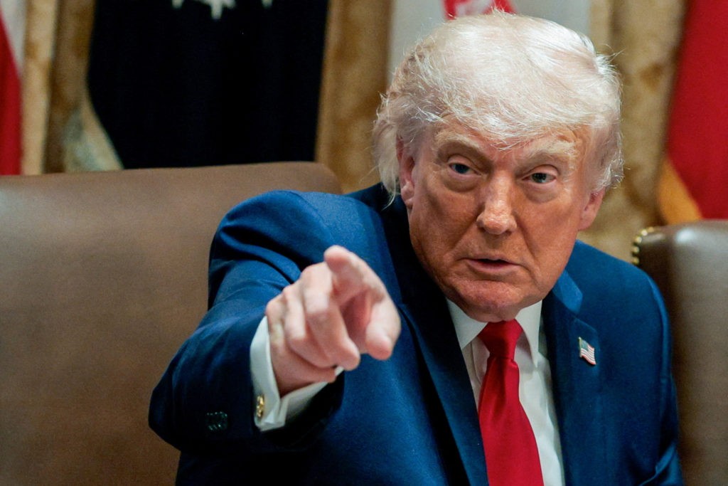Kriza në Ukrainë: Trump kërkon ndryshim udhëheqjeje dhe fajëson Zelenskyn për ngecjen e bisedimeve