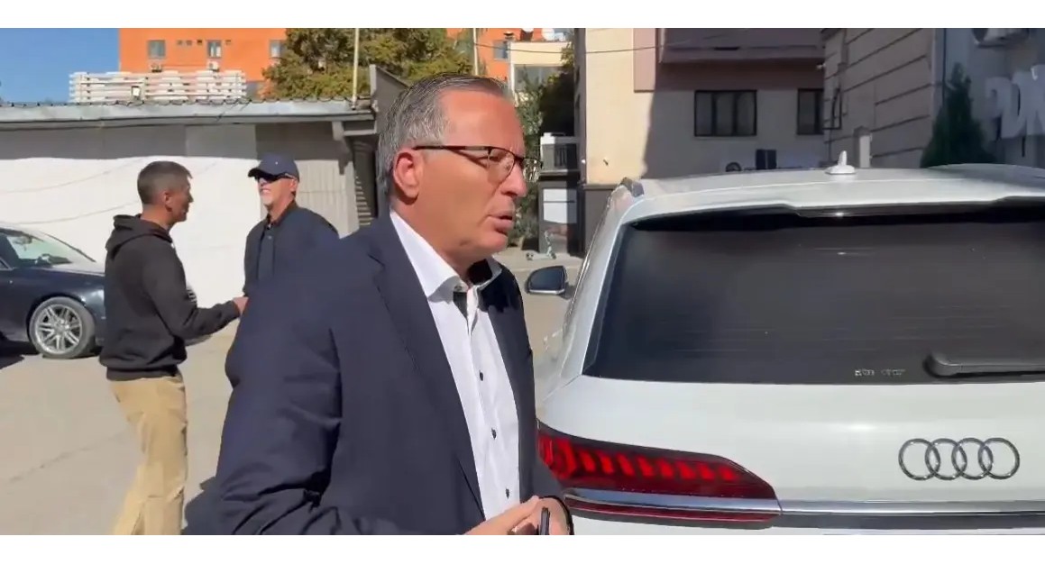 Zgjidhja e ngërçit politik, Hamza këmbëngul: Së pari ndryshimet për Dhomat e Specializuara, pastaj çështja e presidentit