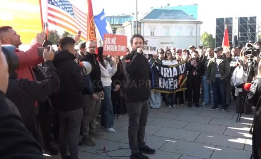 Bllokim para Kuvendit: Çlirim Haziri kërkon votimin e menjëhershëm të ligjit për Specialen dhe paralajmëron se deputetët nuk do të lejohen të largohen