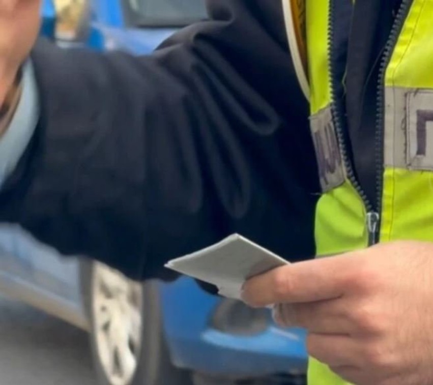 Aksion rrufeshëm i policisë: Ndalohen 12 drejtues mjetesh, spikat numri i lartë i atyre që ngisnin makinën pa patentë