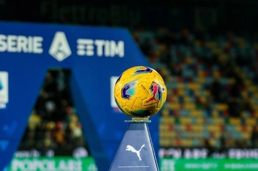 Betejë në Premier Ligë për talentin e Comos, shifra astronomike për Nico Paz