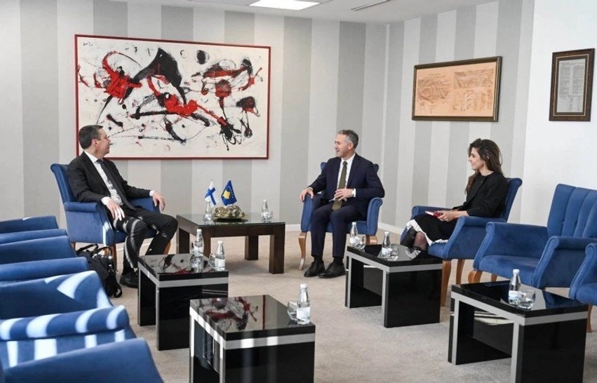 Zulfaj e Nissinen diskutojnë hapat e Kosovës drejt statusit të vendit kandidat në BE