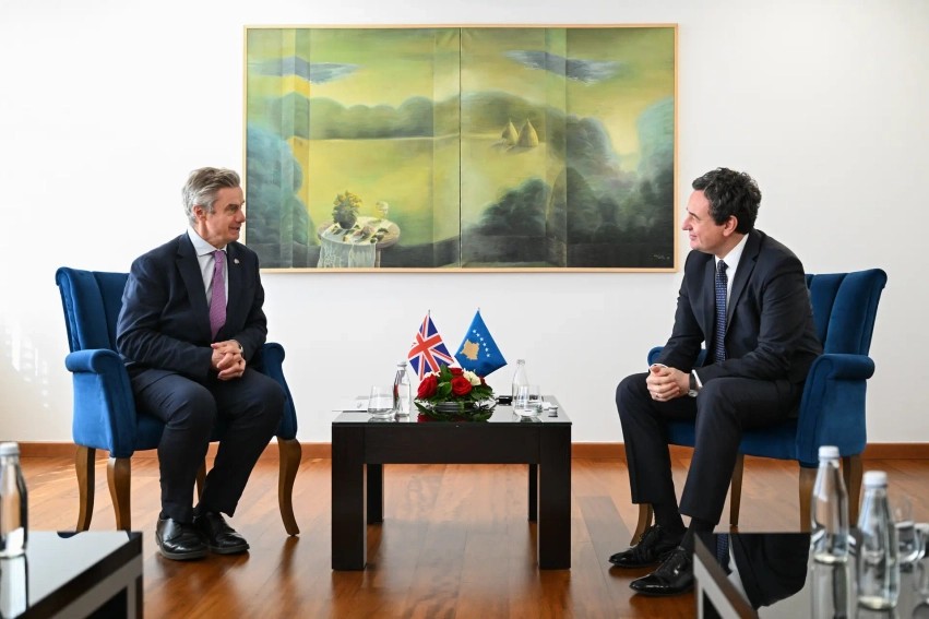 Kurti e Hargreaves diskutojnë për konsolidimin e institucioneve dhe partneritetin strategjik mes Kosovës dhe Britanisë