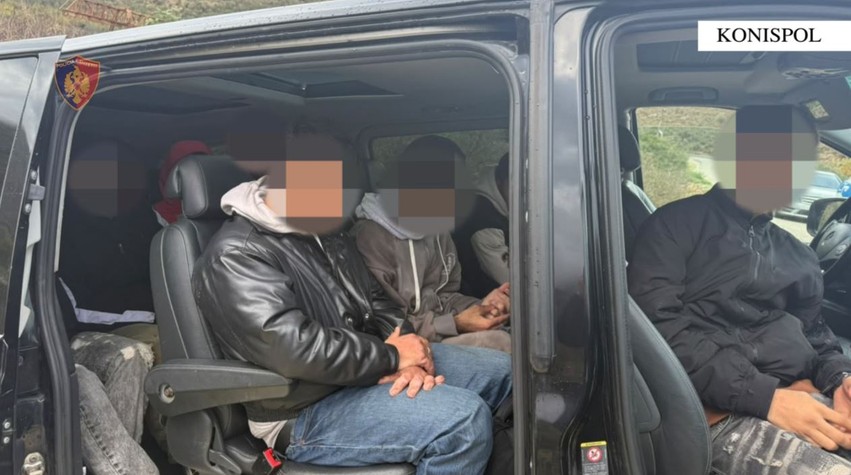 Operacioni “Tranzit”: Bie në pranga 30-vjeçari në Konispol, po transportonte 11 emigrantë drejt Italisë për 2,500 euro për person