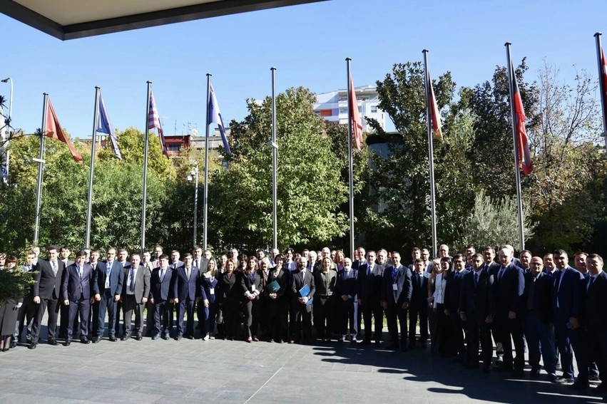 Bashkëpunim global kundër korrupsionit: SPAK mbledh në Tiranë dhjetëra prokurorë dhe hetues ndërkombëtarë
