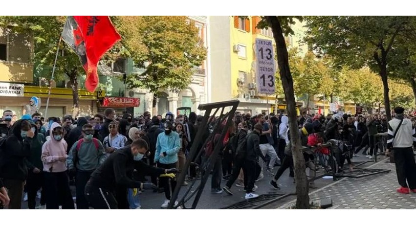 Vala e protestave zgjerohet: Studentët e Shkencave të Natyrës braktisin auditorët dhe kërkojnë ndryshim rrënjësor