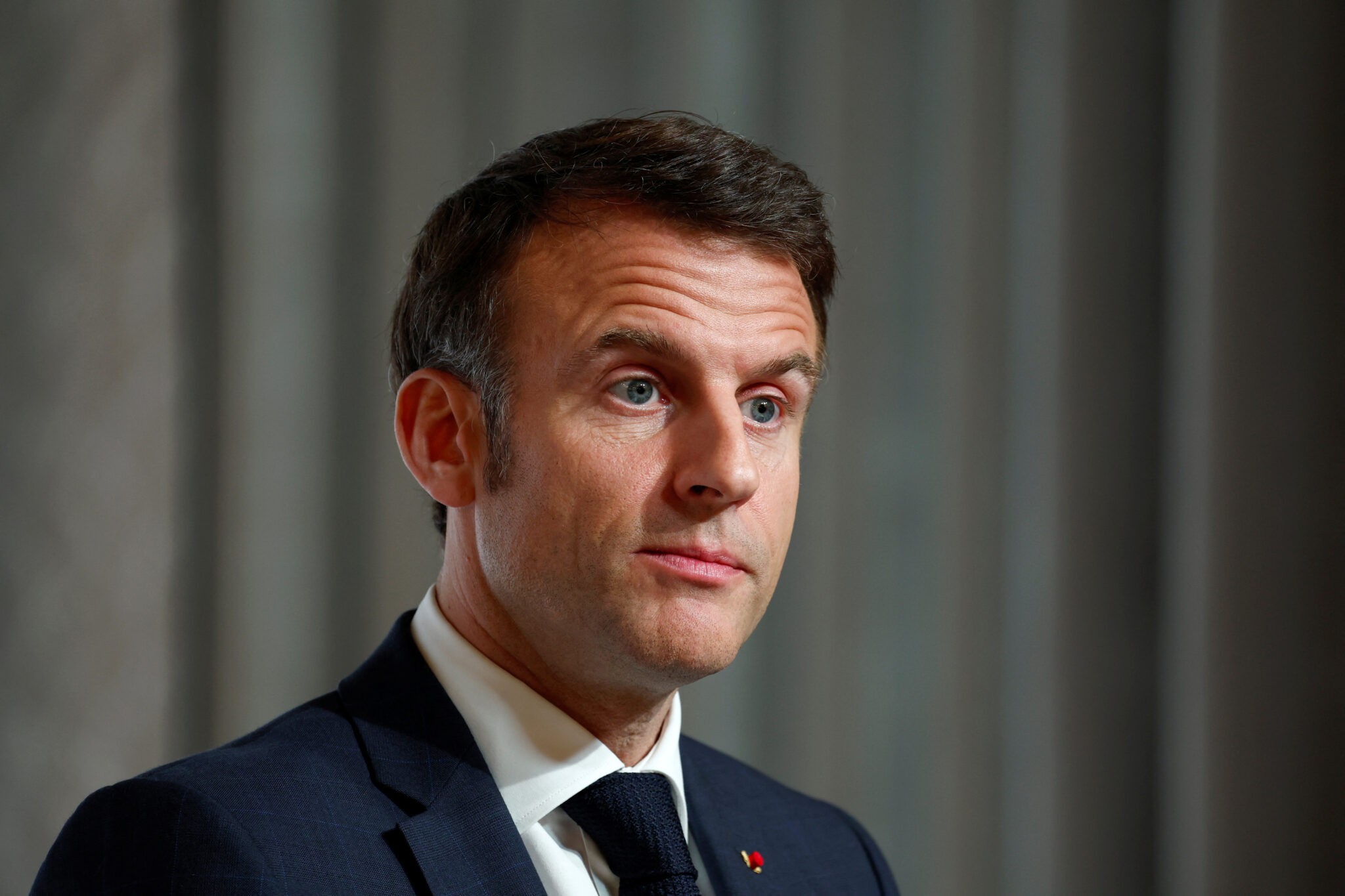 Franca shtrëngon radhët: Macron ndalon protestat e paautorizuara pas valës së dhunës