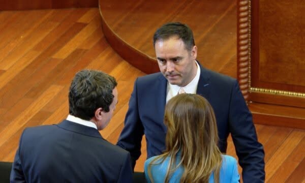 Takim urgjent Kurti-Konjufca me Haxhiu, orët e fundit para afatit kushtetues për presidentin