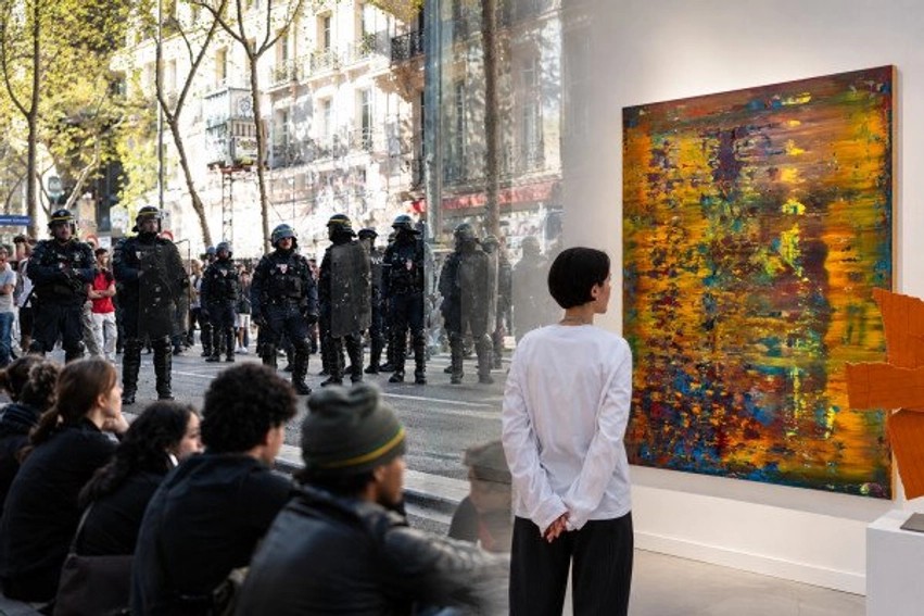Kryeqyteti francez sfidon tensionet: Mbi 200 galeri botërore bashkohen në panairin 'Art Basel Paris'